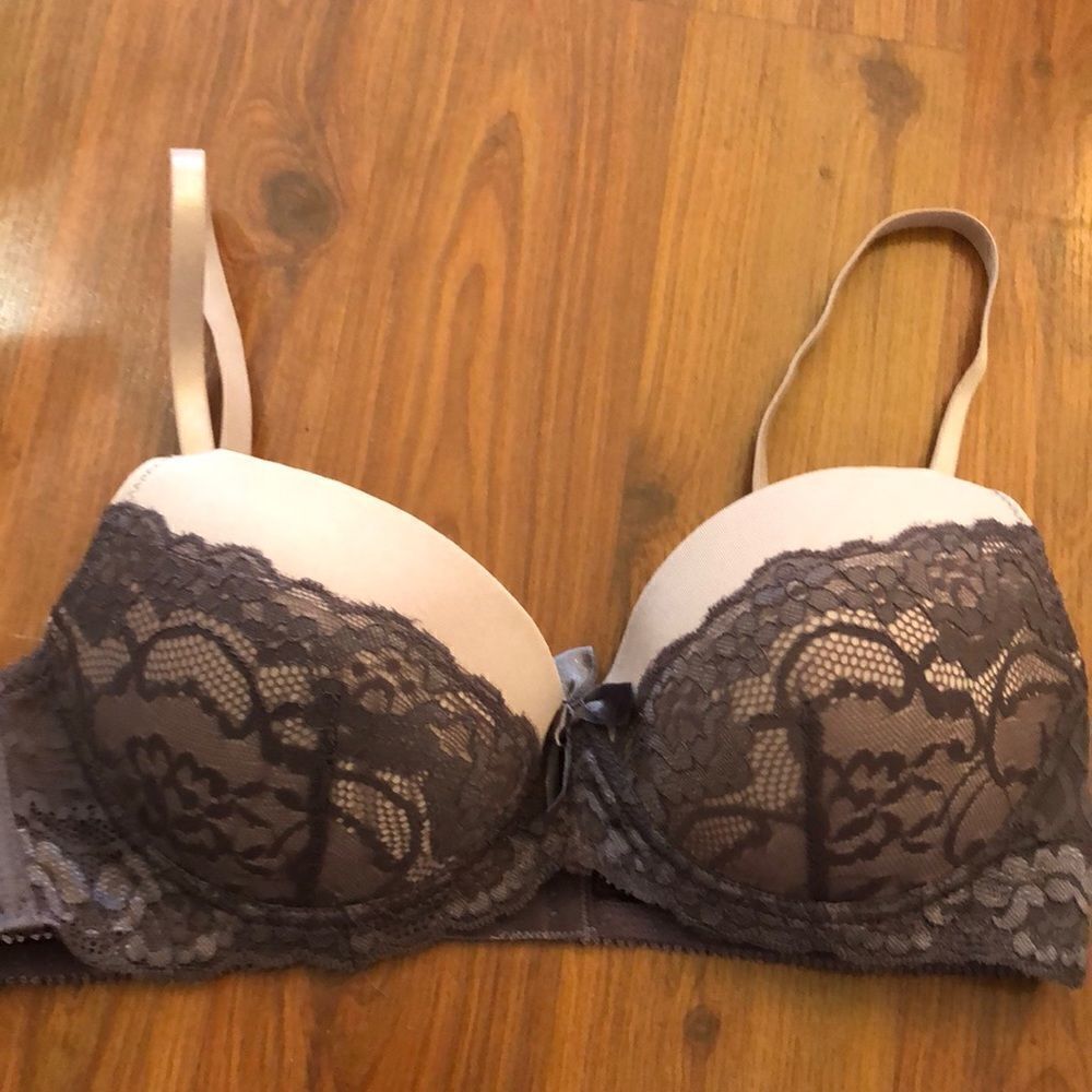 Black fuchsia Mauve purple plum lavender lace padded bra.34C